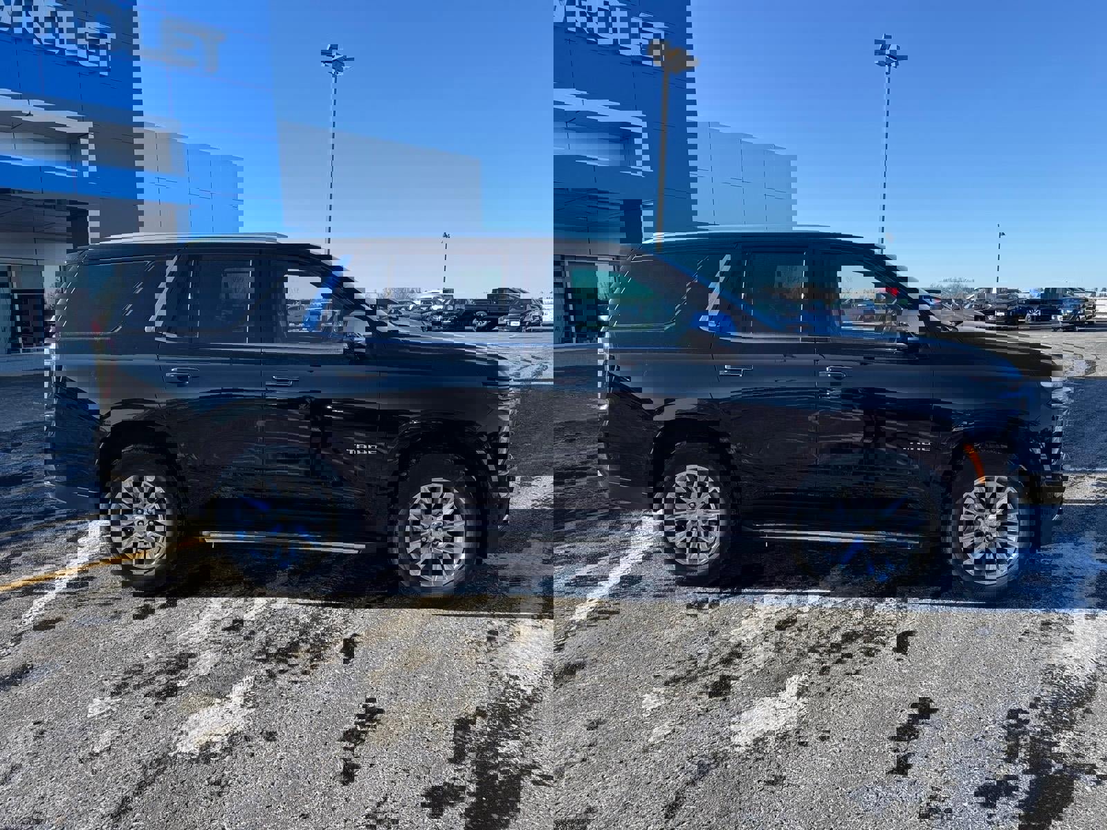 Certified 2025 Chevrolet Tahoe Premier image 2