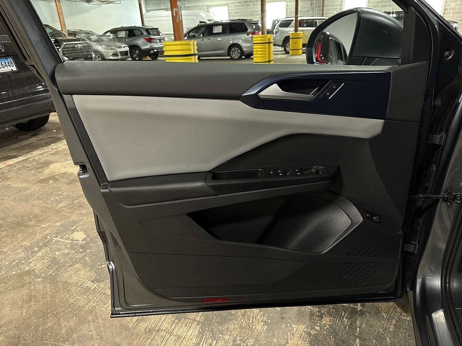 Used 2022 Volkswagen Taos SE image 30