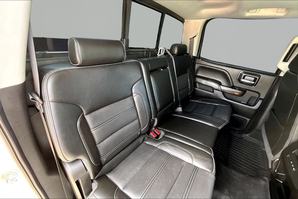 Used 2018 GMC Sierra 2500 Denali w/ Duramax Plus Package AWD/4WD image 28