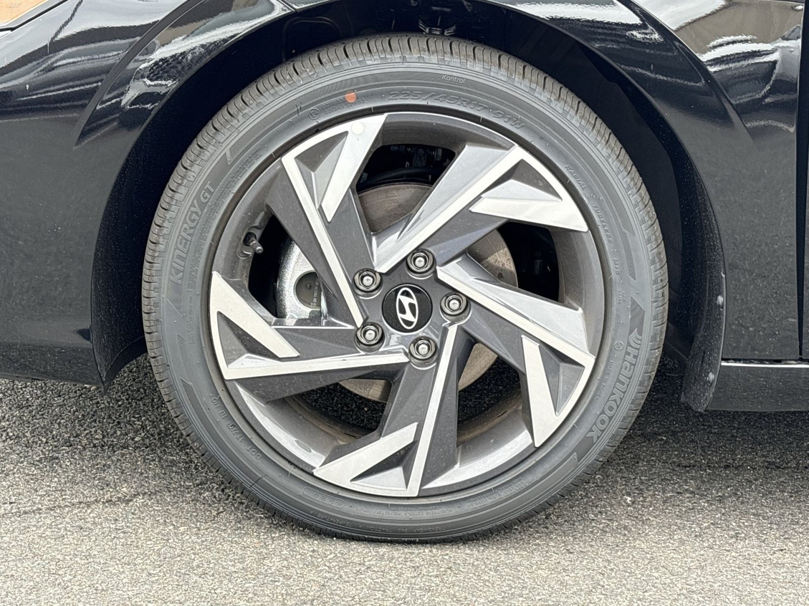 New 2026 Hyundai Elantra Limited FWD image 12