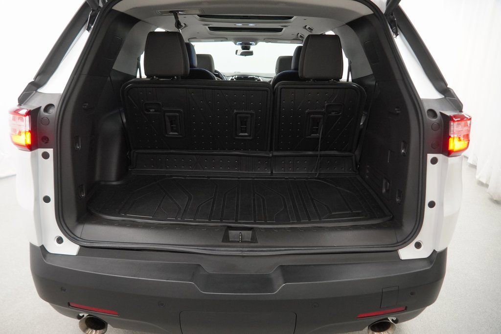 Used 2021 Chevrolet Traverse LT w/ LT Premium Package image 47