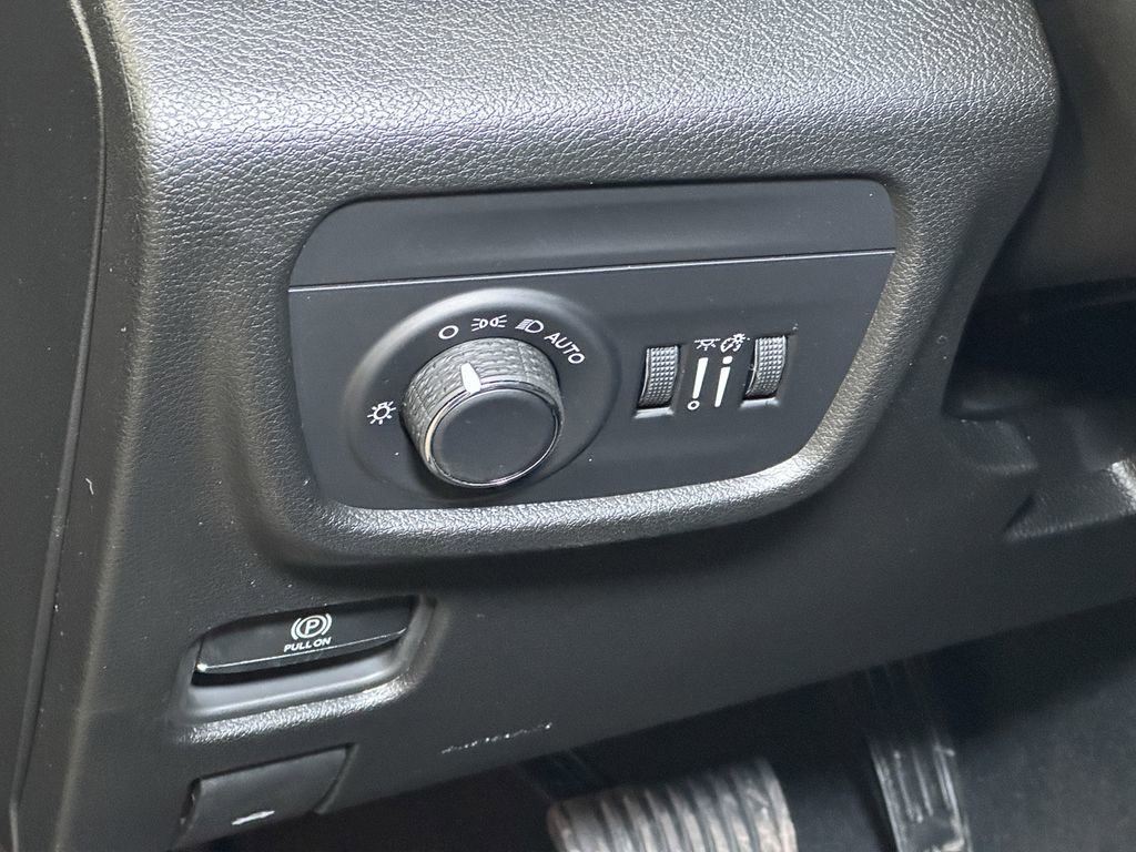 New 2025 Jeep Grand Cherokee Laredo image 19