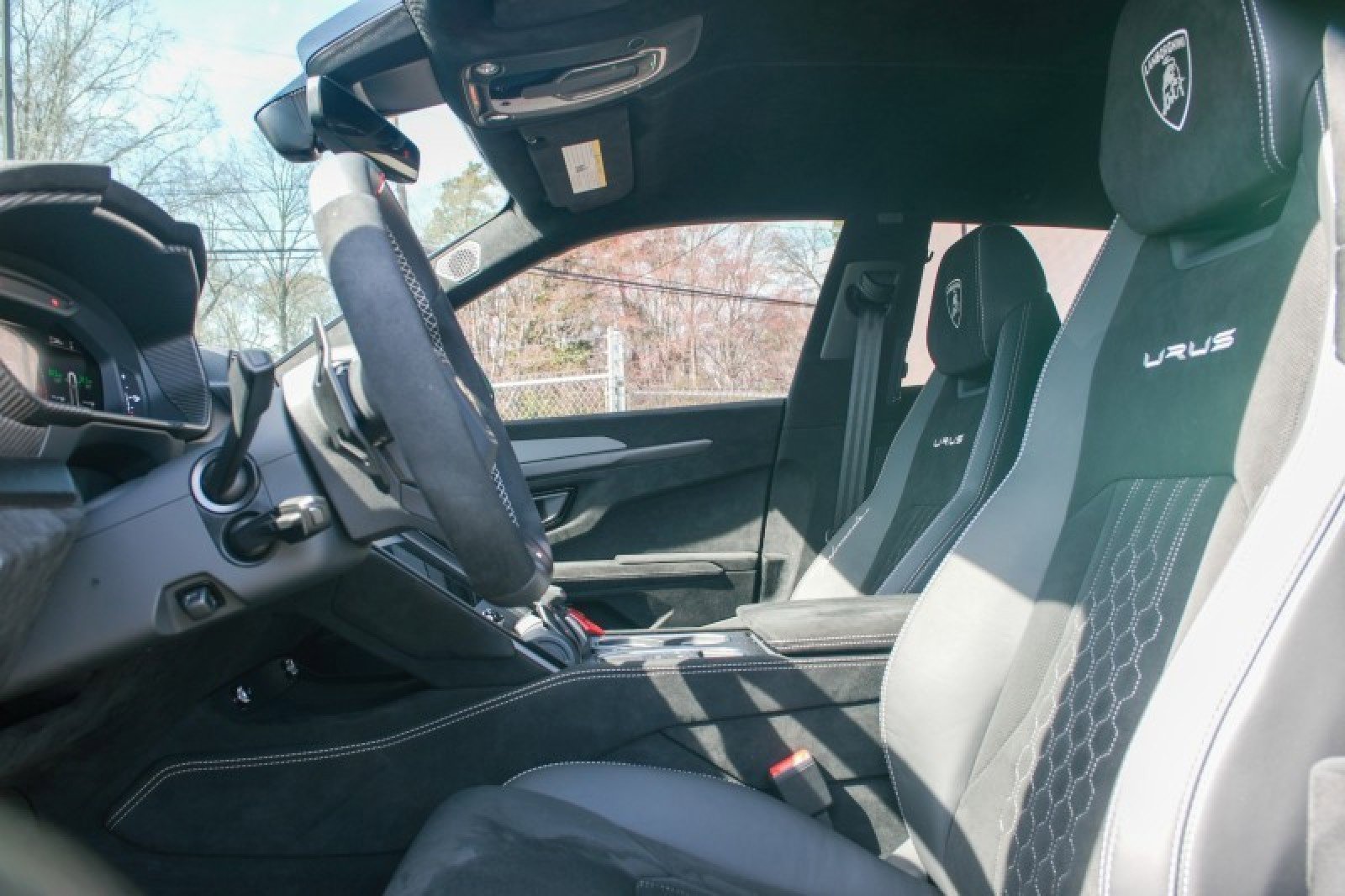 Used 2023 Lamborghini Urus Performante image 16
