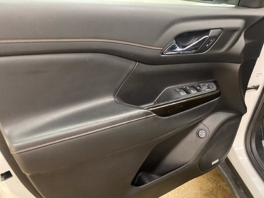 Used 2021 GMC Acadia AT4 AWD/4WD image 10