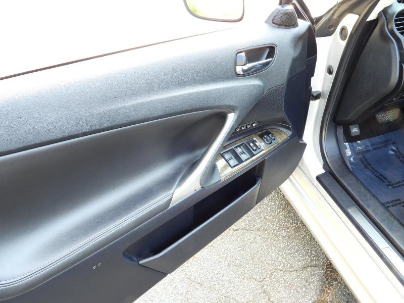 Used 2012 Lexus IS 250C w/ Luxury Pkg image 29