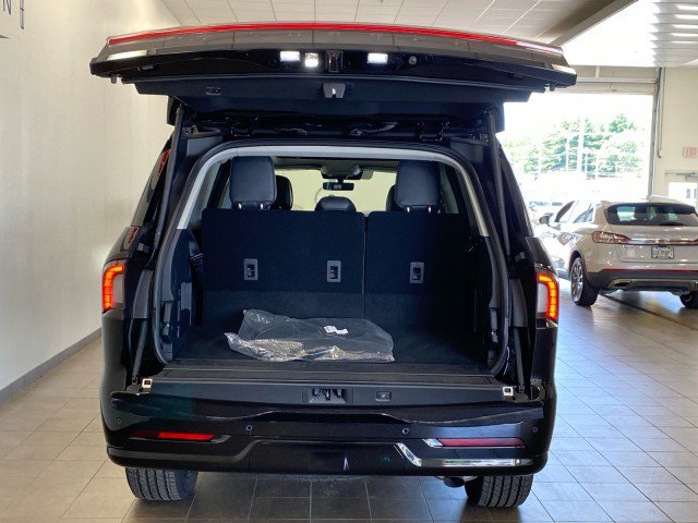 New 2027 Lincoln Navigator Reserve AWD/4WD image 9