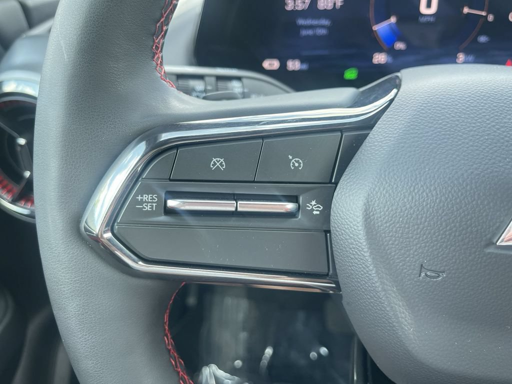 Used 2025 Chevrolet Equinox EV RS FWD image 19