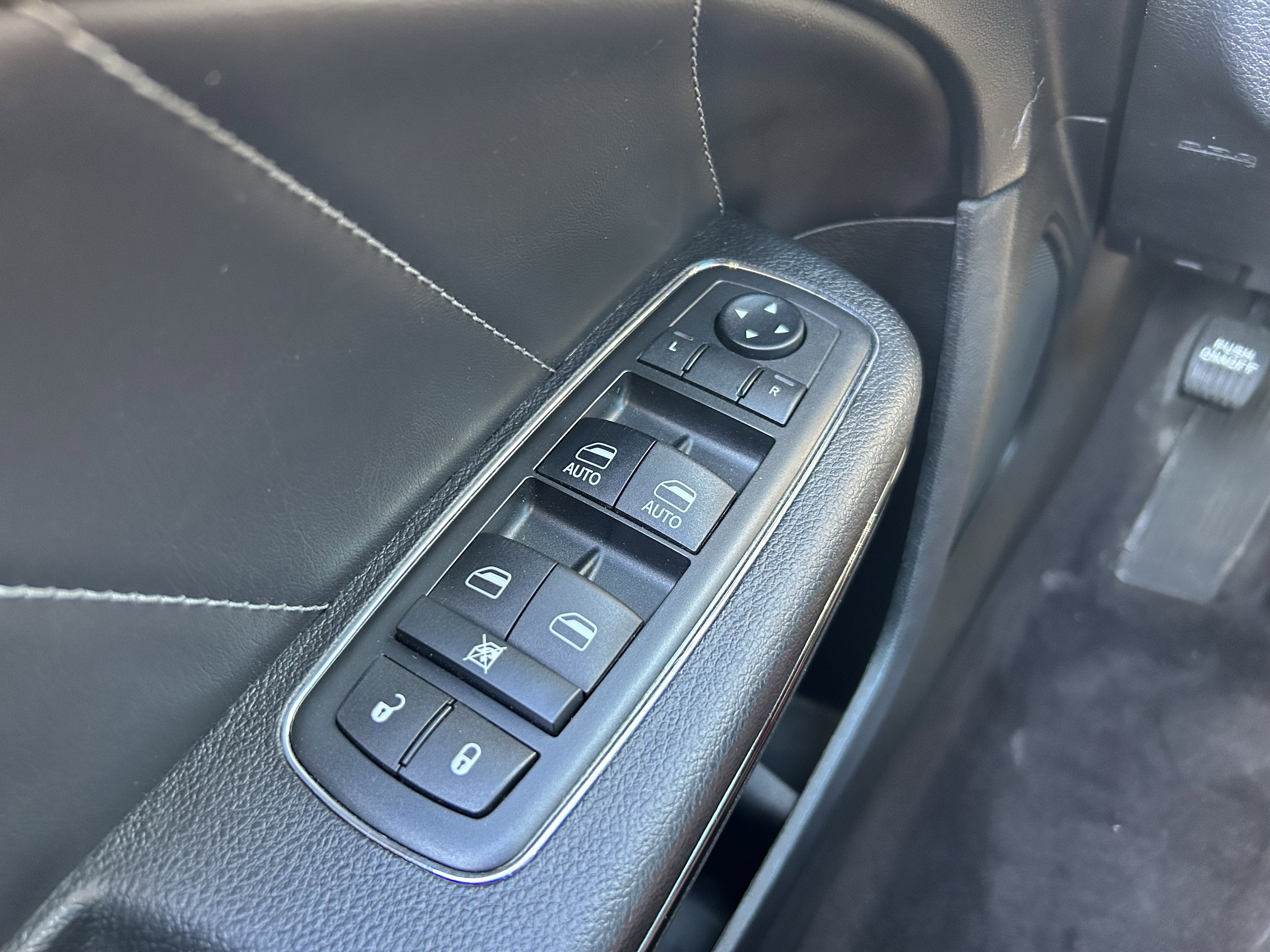 Used 2019 Dodge Charger SXT w/ Plus Group image 20