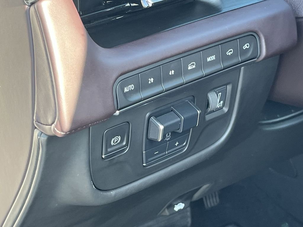 Used 2023 Cadillac Escalade Premium Luxury Platinum image 28