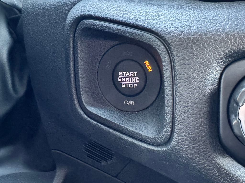 Used 2024 Jeep Wrangler Willys AWD/4WD image 28