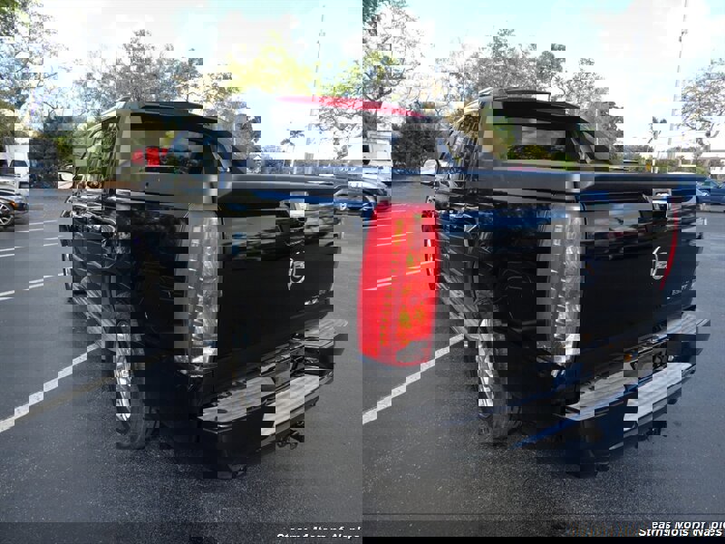 Used 2007 Cadillac Escalade EXT EXT w/ Climate Package image 9