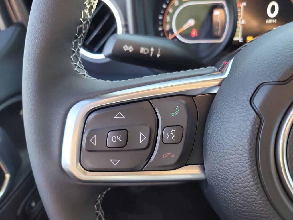New 2026 Jeep Wrangler Unlimited Sahara AWD/4WD image 32