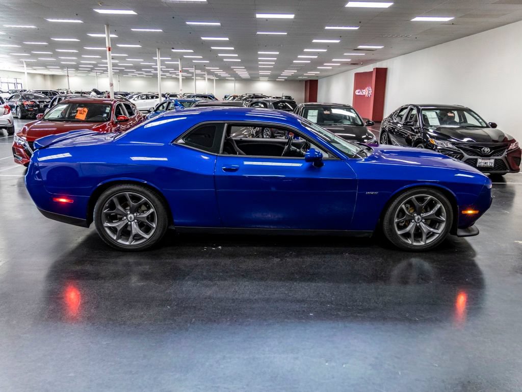 Used 2019 Dodge Challenger R/T RWD image 8