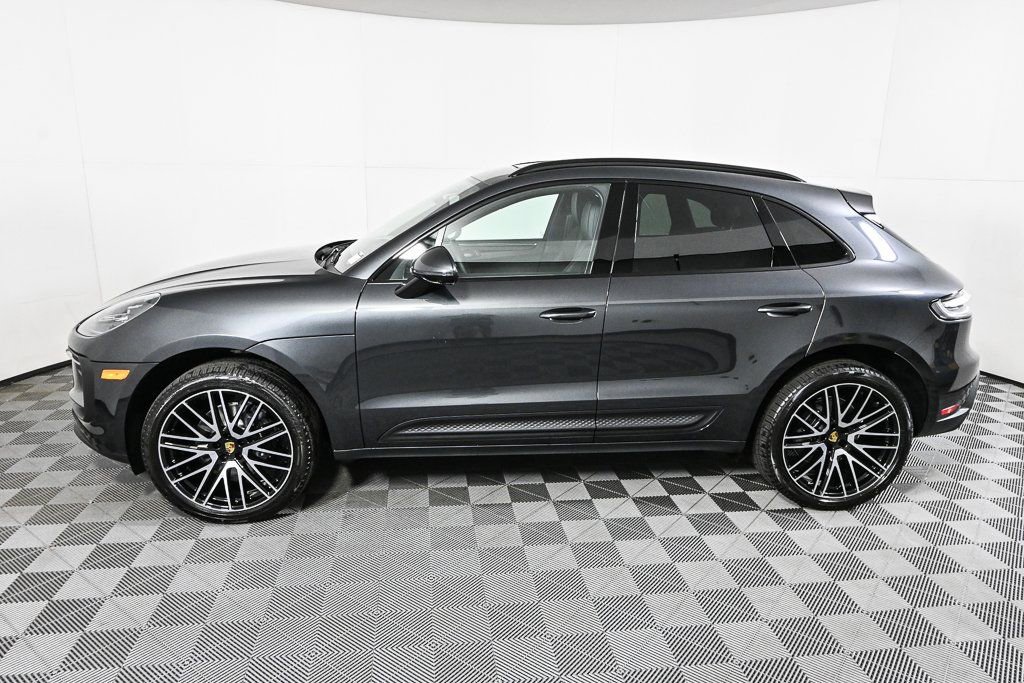 Certified 2026 Porsche Macan AWD/4WD image 2