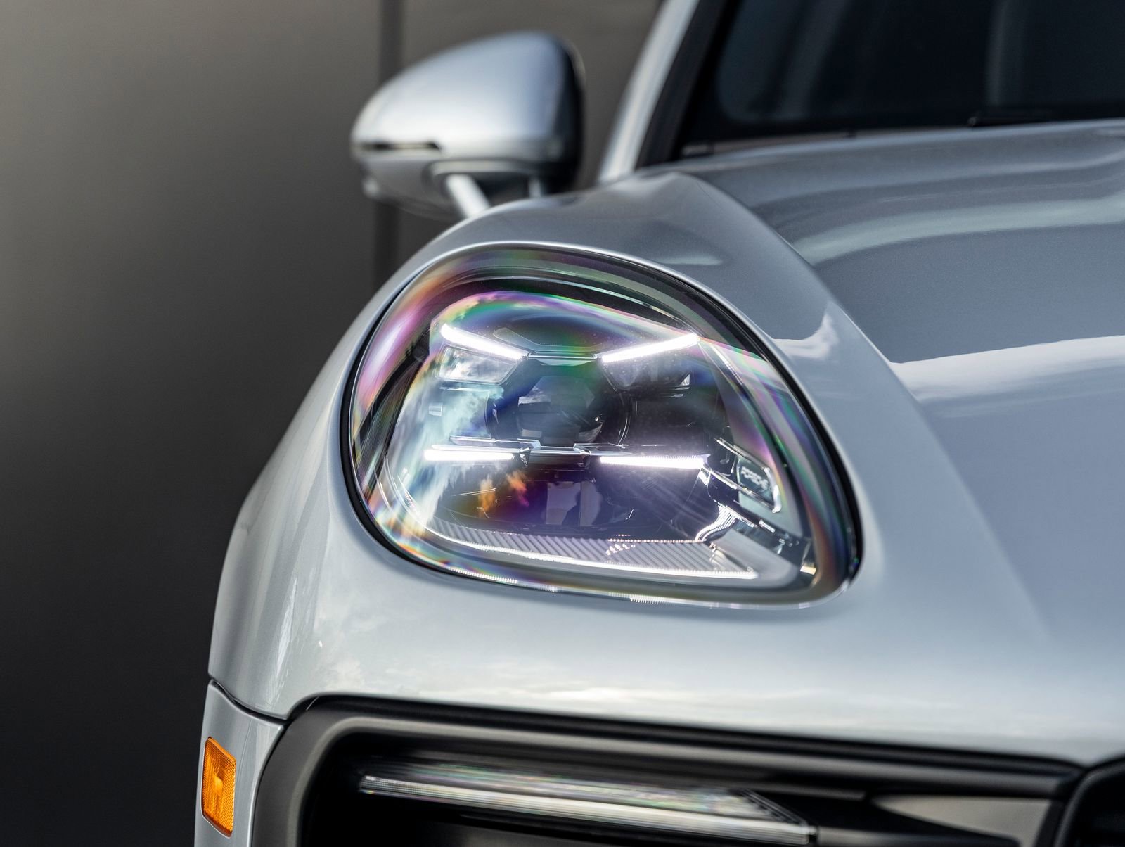 Certified 2026 Porsche Macan AWD/4WD image 18