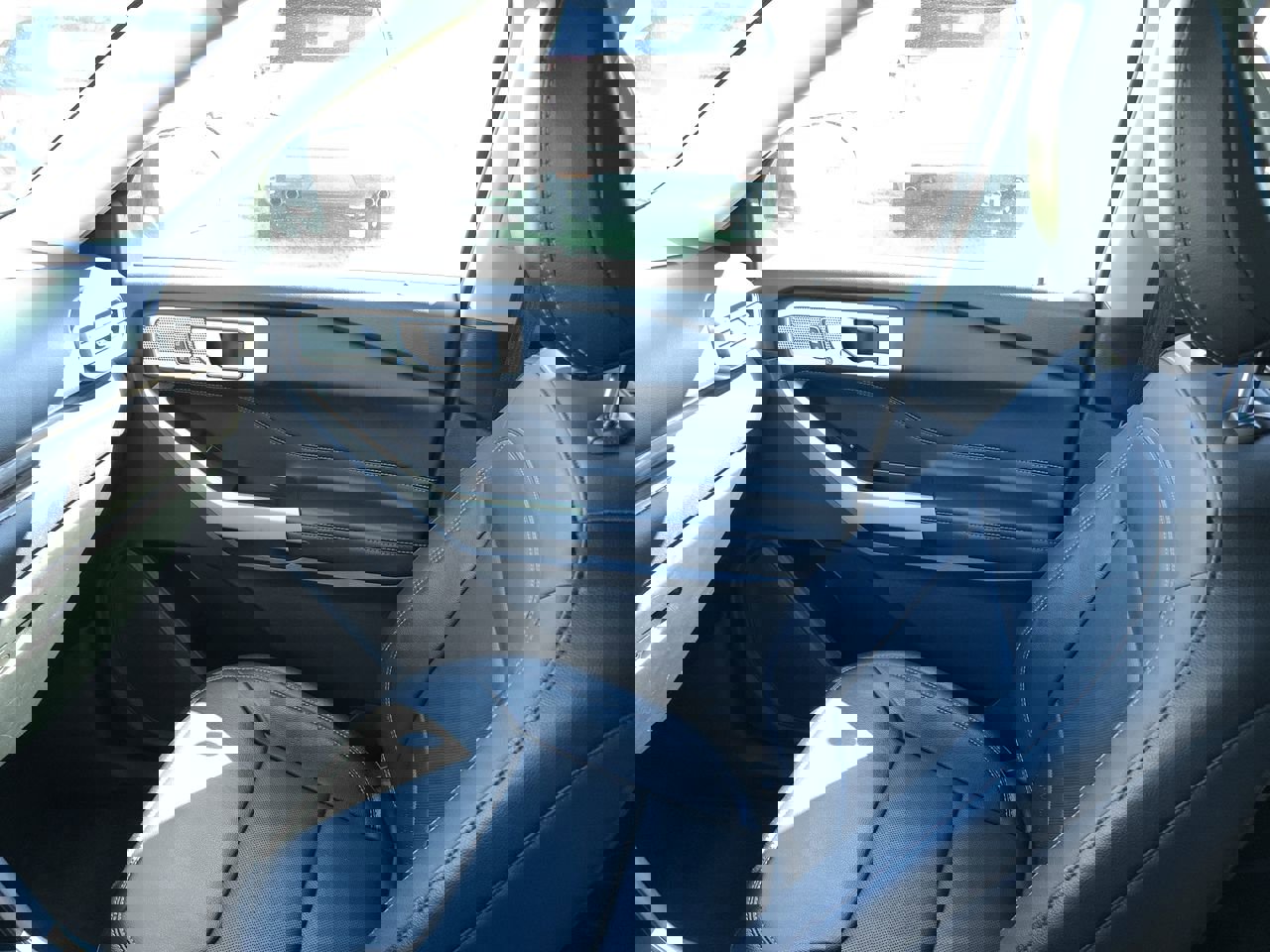 Used 2023 Ford Explorer Limited image 25