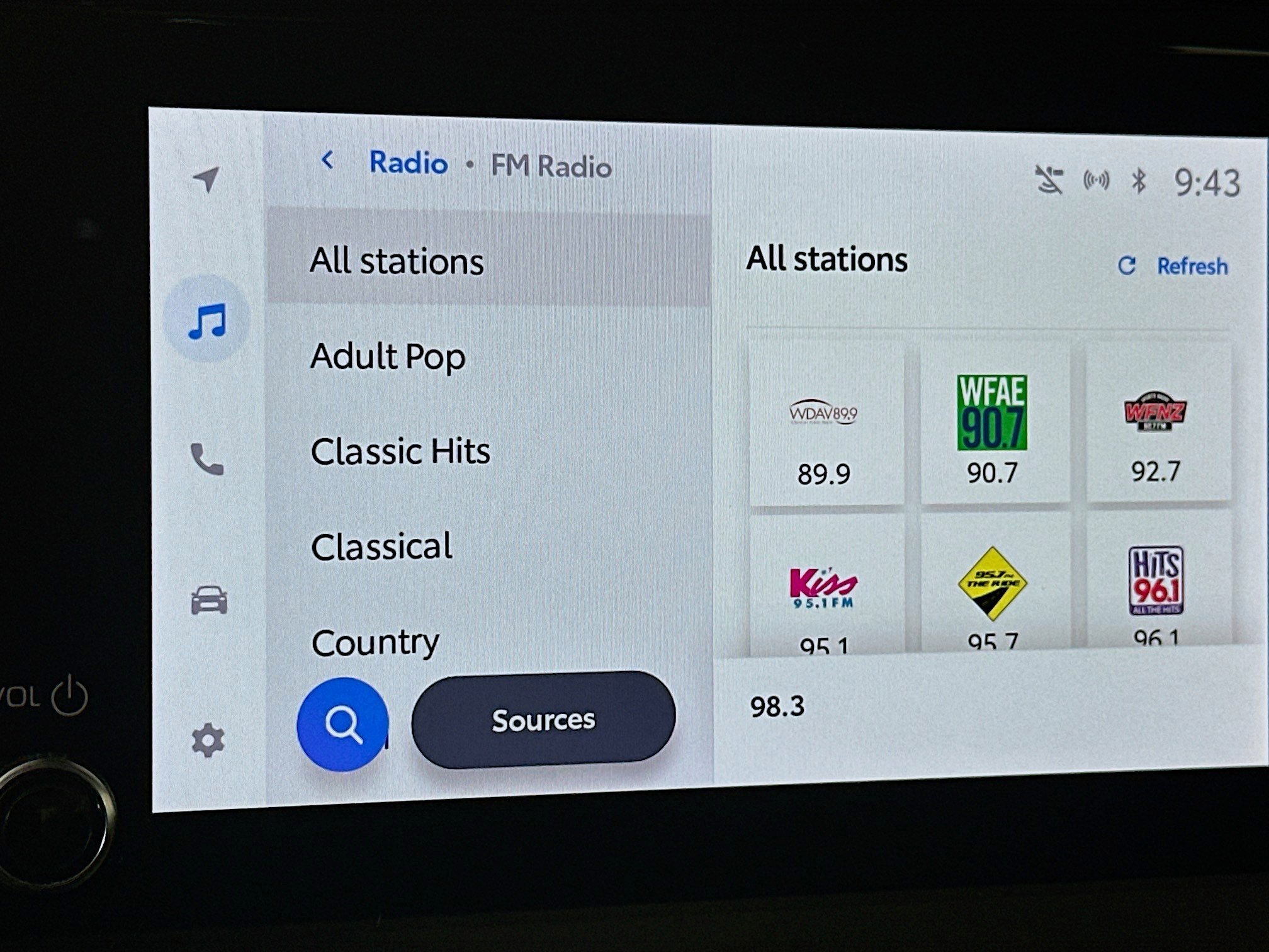 Used 2024 Toyota Prius LE image 21