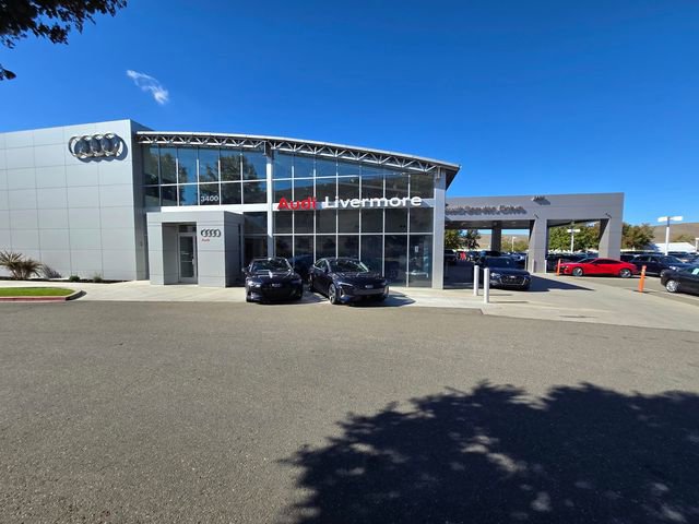 Used 2024 Toyota Corolla LE image 33