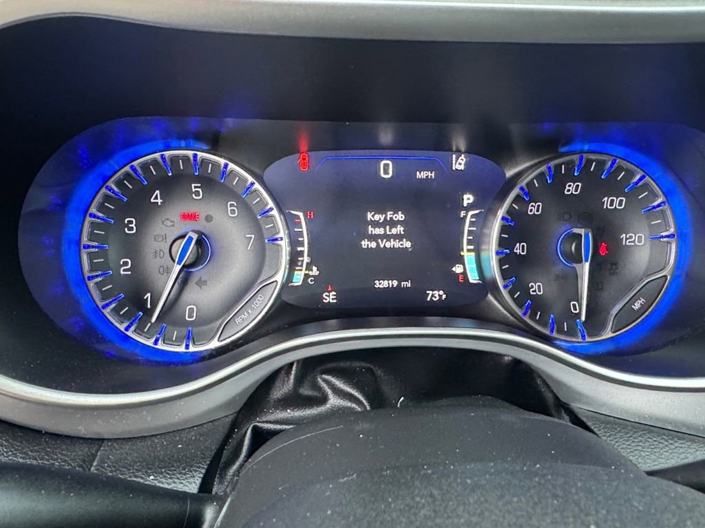 Used 2020 Chrysler Pacifica Touring-L Plus image 18