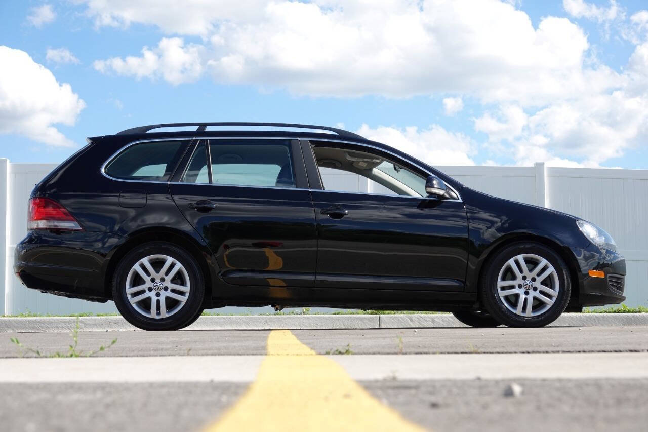 Used 2013 Volkswagen Jetta TDI FWD image 30