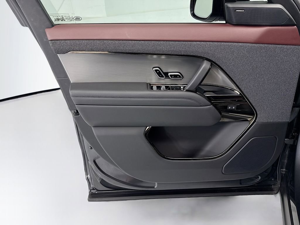 Used 2024 Land Rover Range Rover Sport Dynamic SE image 23