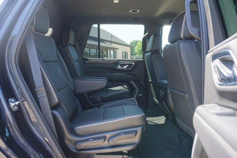 Used 2023 Chevrolet Tahoe Premier AWD/4WD image 34
