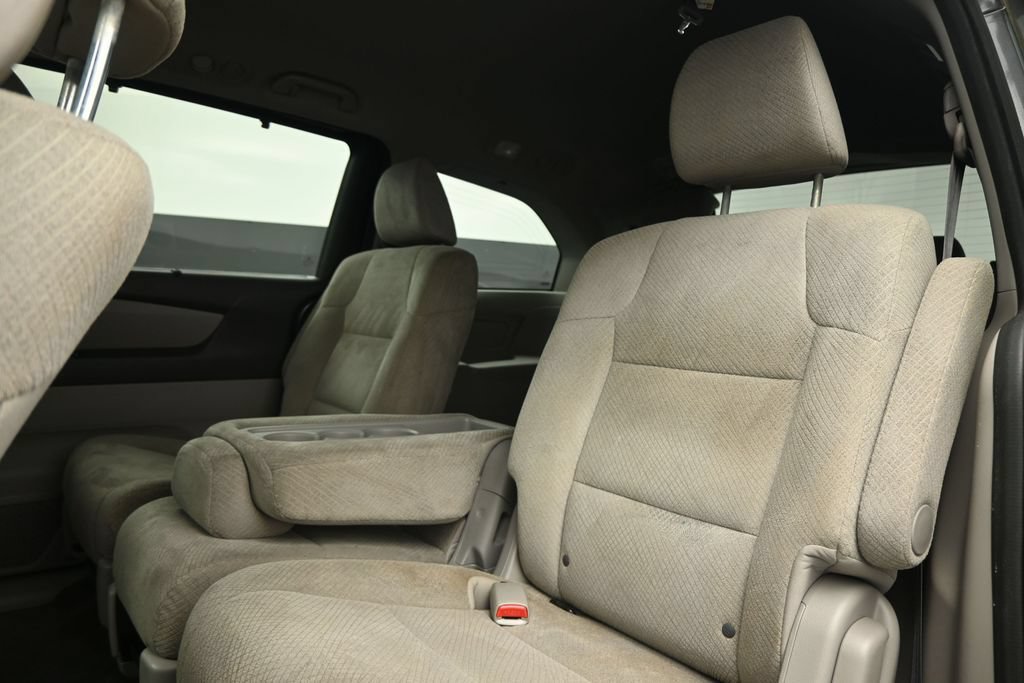 Used 2016 Honda Odyssey SE image 15
