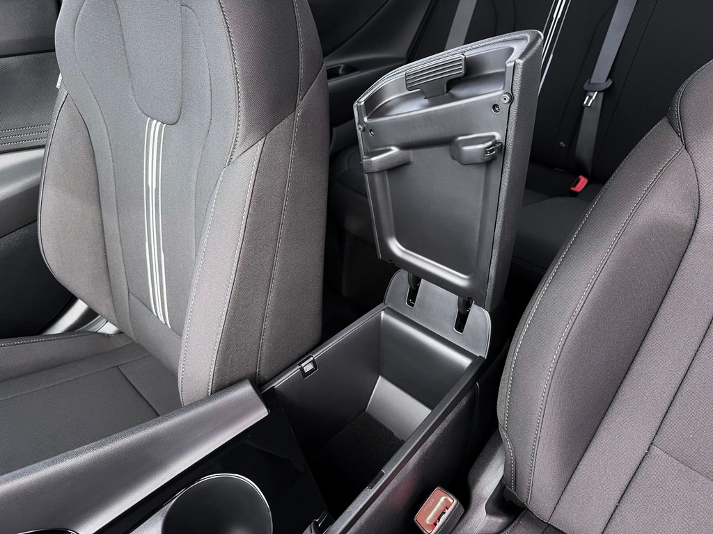 New 2026 Hyundai Elantra Hybrid FWD image 19