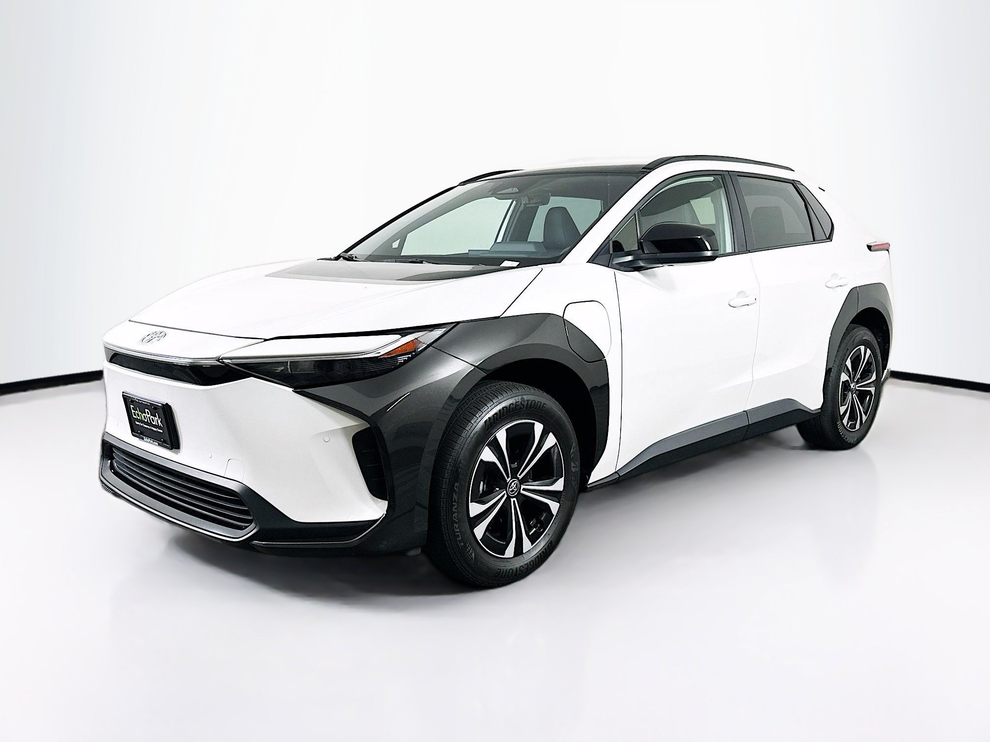Used 2024 Toyota bZ4X FWD image 3