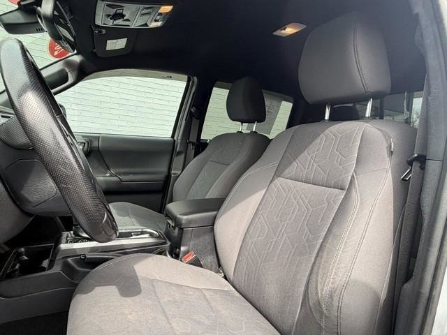 Used 2019 Toyota Tacoma TRD Off-Road image 12