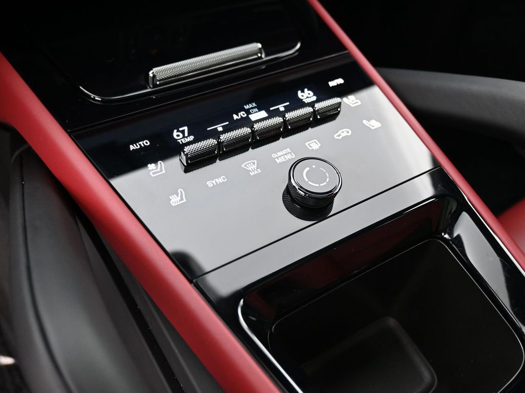 Certified 2025 Porsche Cayenne S image 23