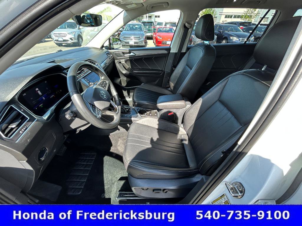 Used 2022 Volkswagen Tiguan SE FWD image 16