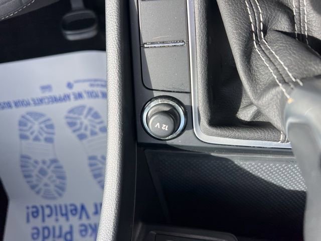 Used 2025 Volkswagen Jetta Sport image 20