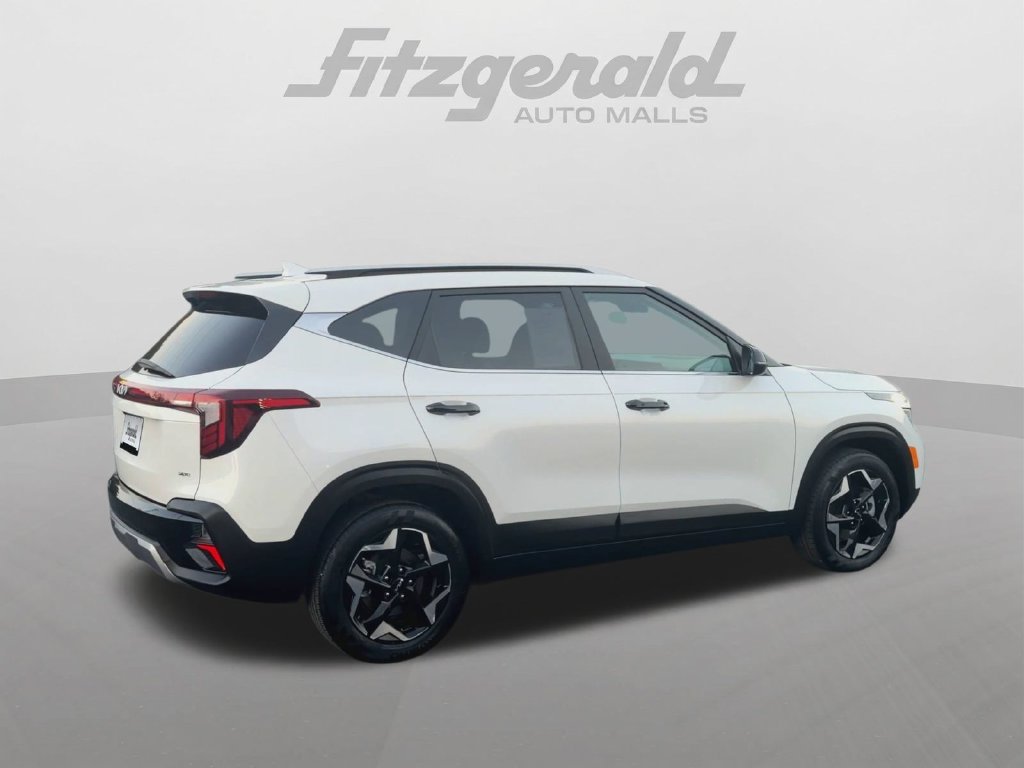 Used 2024 Kia Seltos EX AWD/4WD image 8