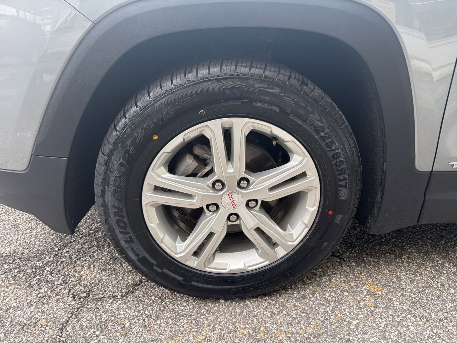 Used 2024 GMC Terrain SLE FWD image 30
