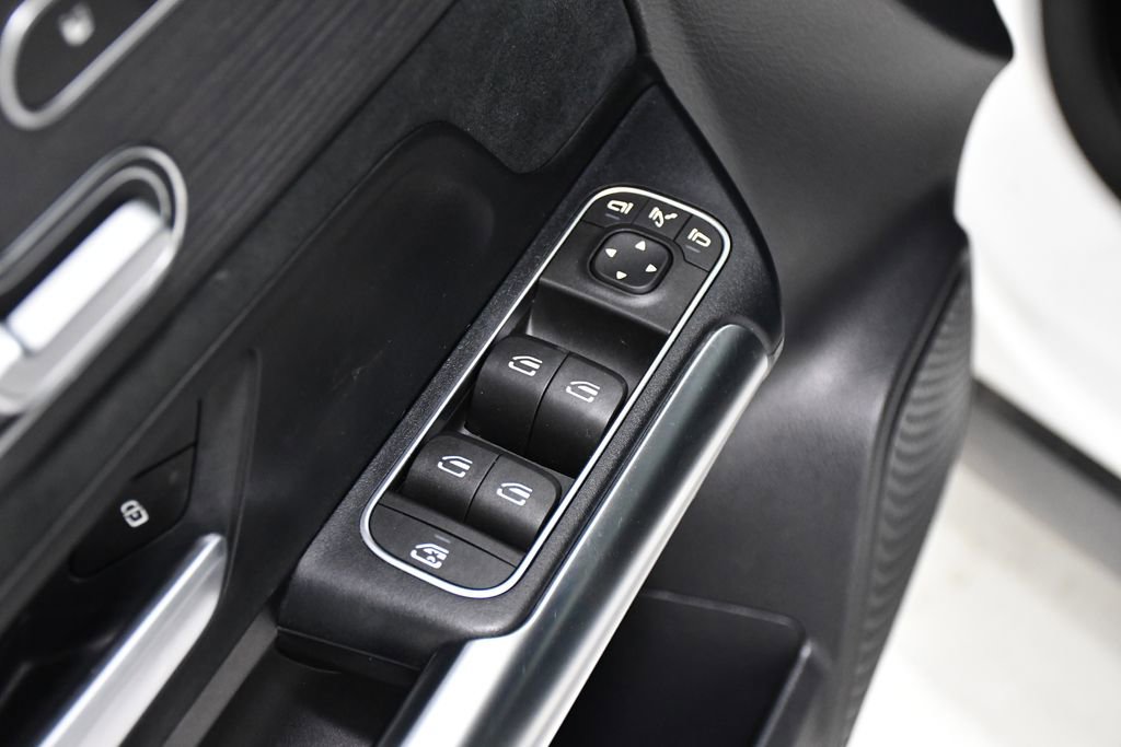 Used 2023 Mercedes-Benz GLA 250 4MATIC image 18