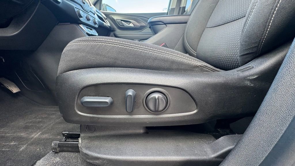 Used 2022 GMC Terrain SLE w/ Driver Convenience Package image 18