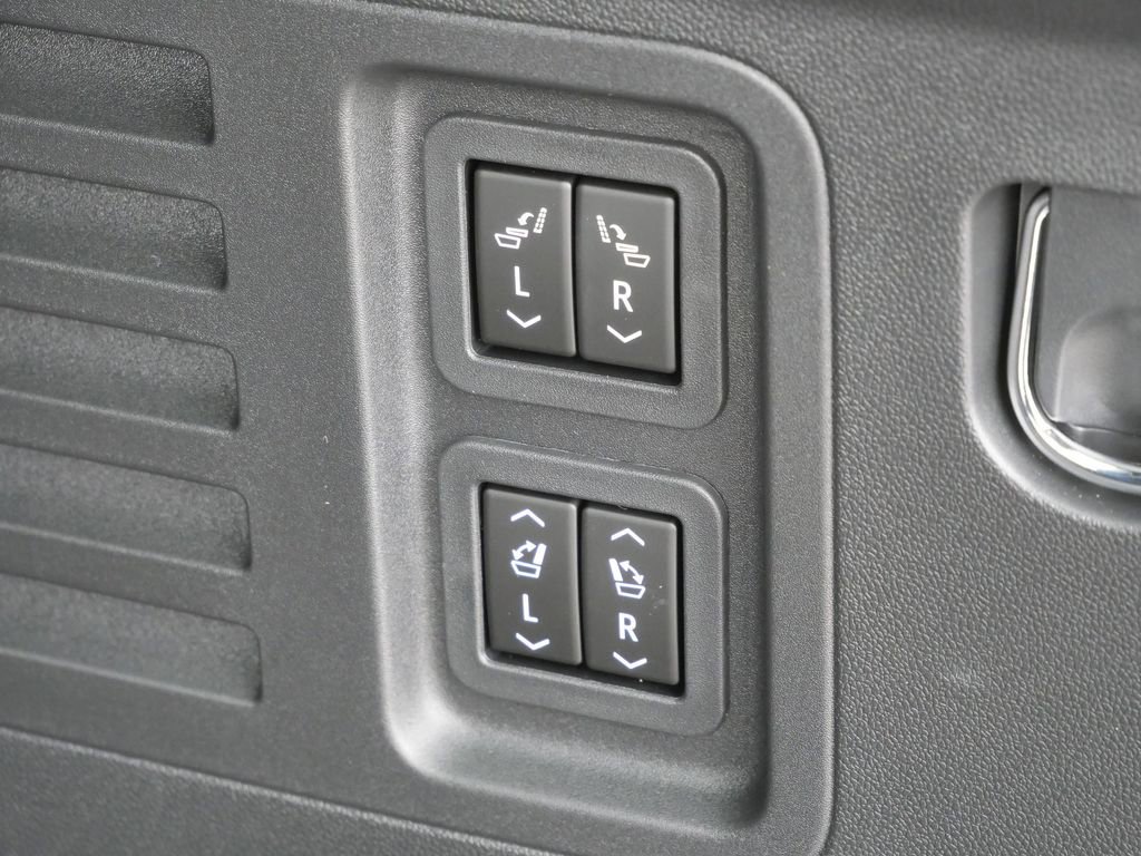 New 2026 Buick Enclave Sport Touring w/ Power Package AWD/4WD image 33