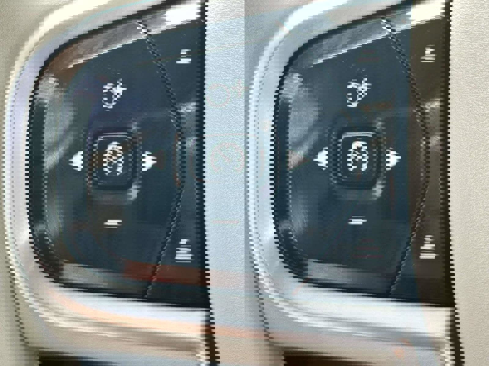 Certified 2023 Volvo XC60 B5 Core image 22