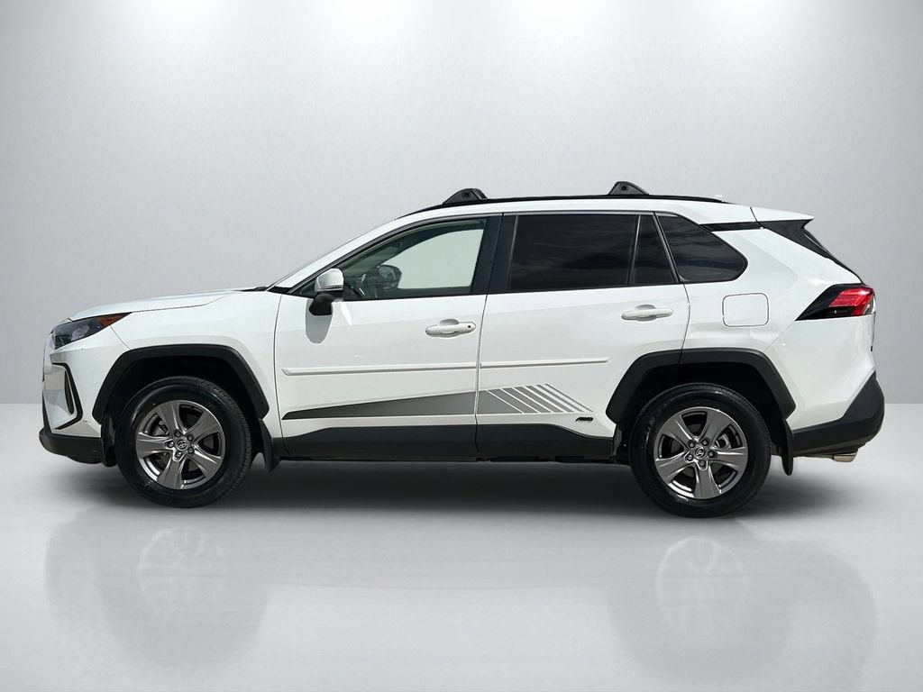 Used 2022 Toyota RAV4 LE AWD/4WD image 8