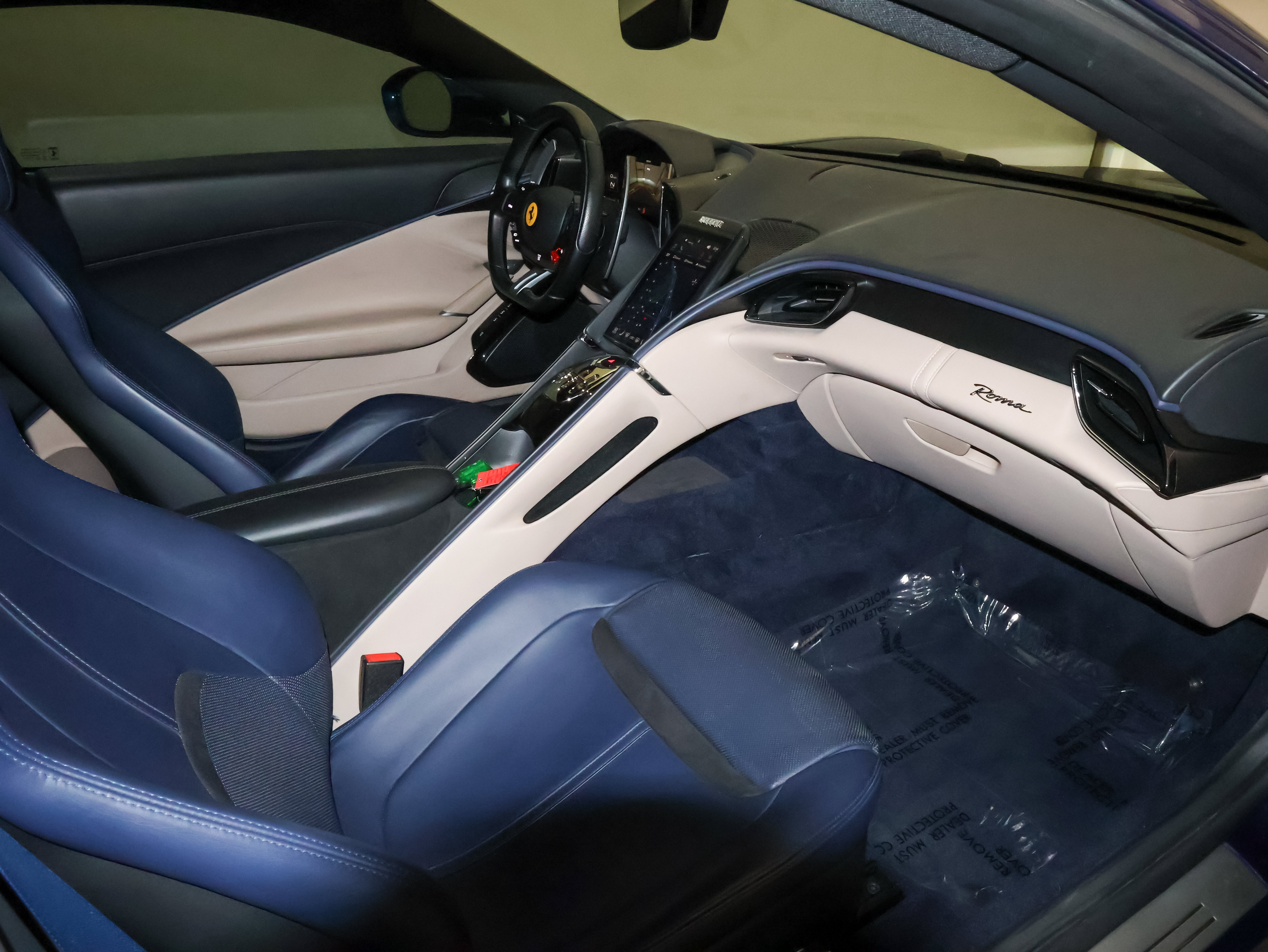 Used 2021 Ferrari Roma RWD image 22