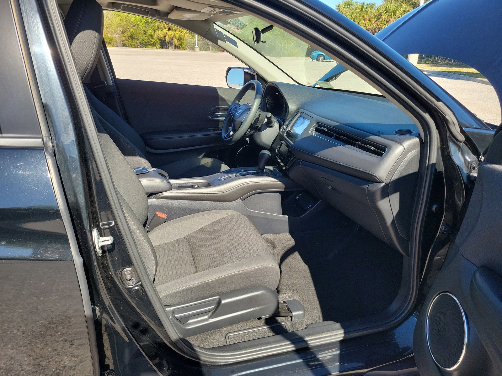 Used 2022 Honda HR-V EX image 31