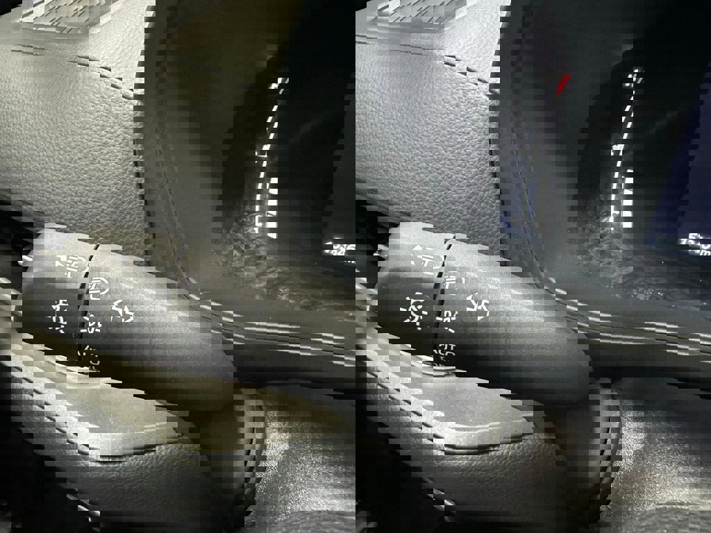 Used 2025 Toyota Grand Highlander AWD image 21