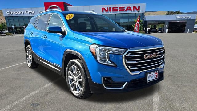 Used 2024 GMC Terrain SLT AWD/4WD image 1