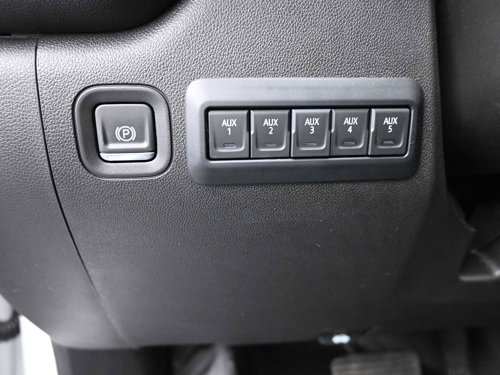 Used 2025 GMC Sierra 2500 Pro w/ Convenience Package image 12