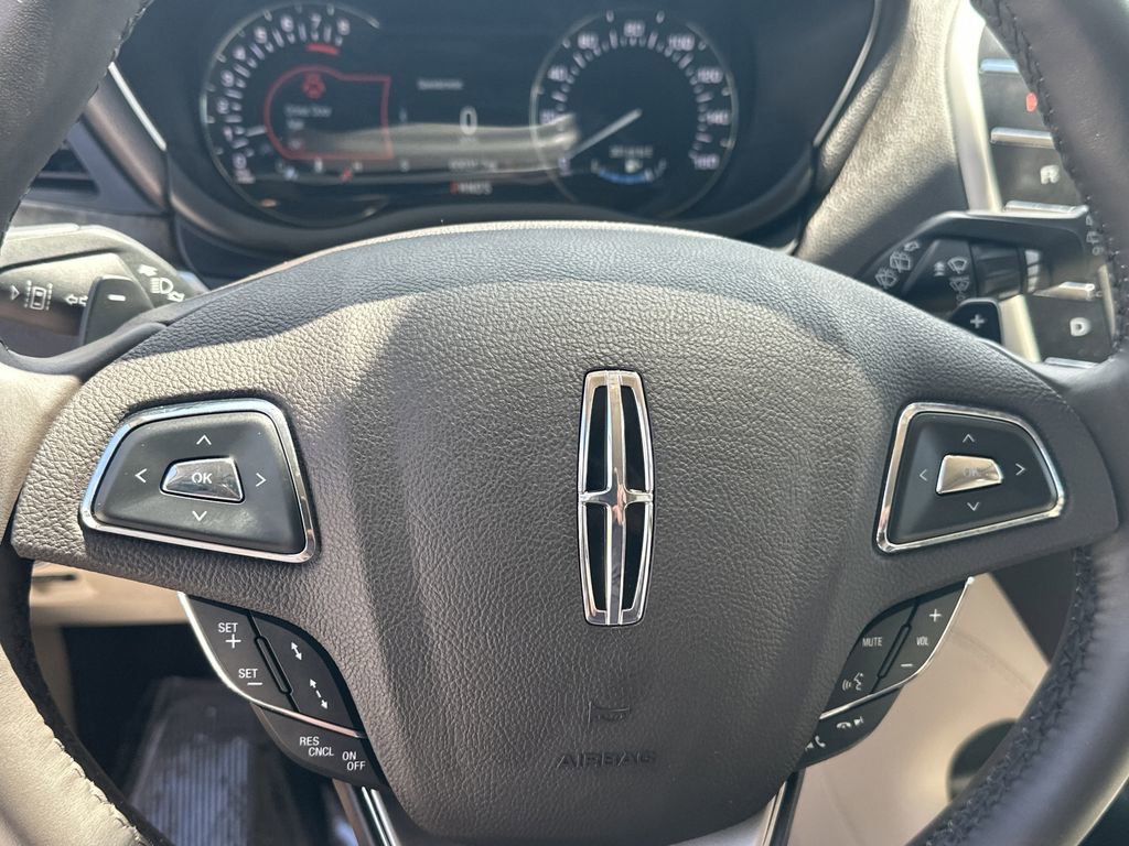 Used 2019 Lincoln MKC Reserve w/ MKC Technology Package FWD image 16