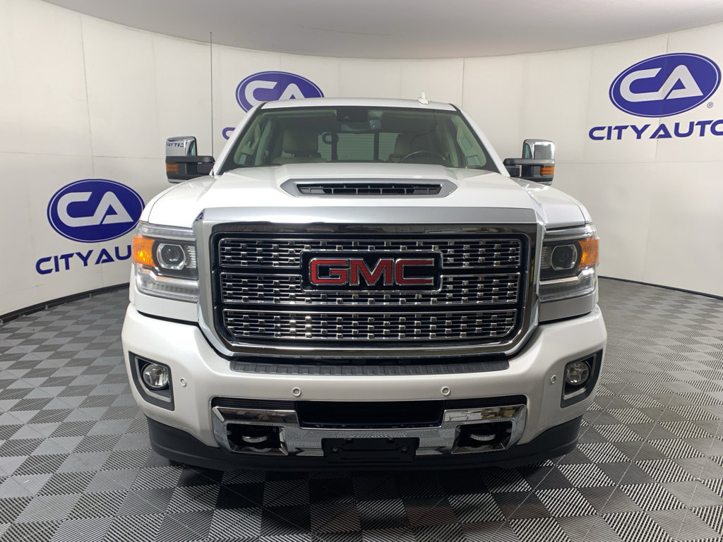 Used 2019 GMC Sierra 3500 Denali w/ Duramax Plus Package image 9