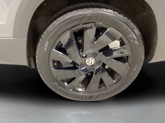 Certified 2024 Volkswagen Taos SEL AWD/4WD image 23