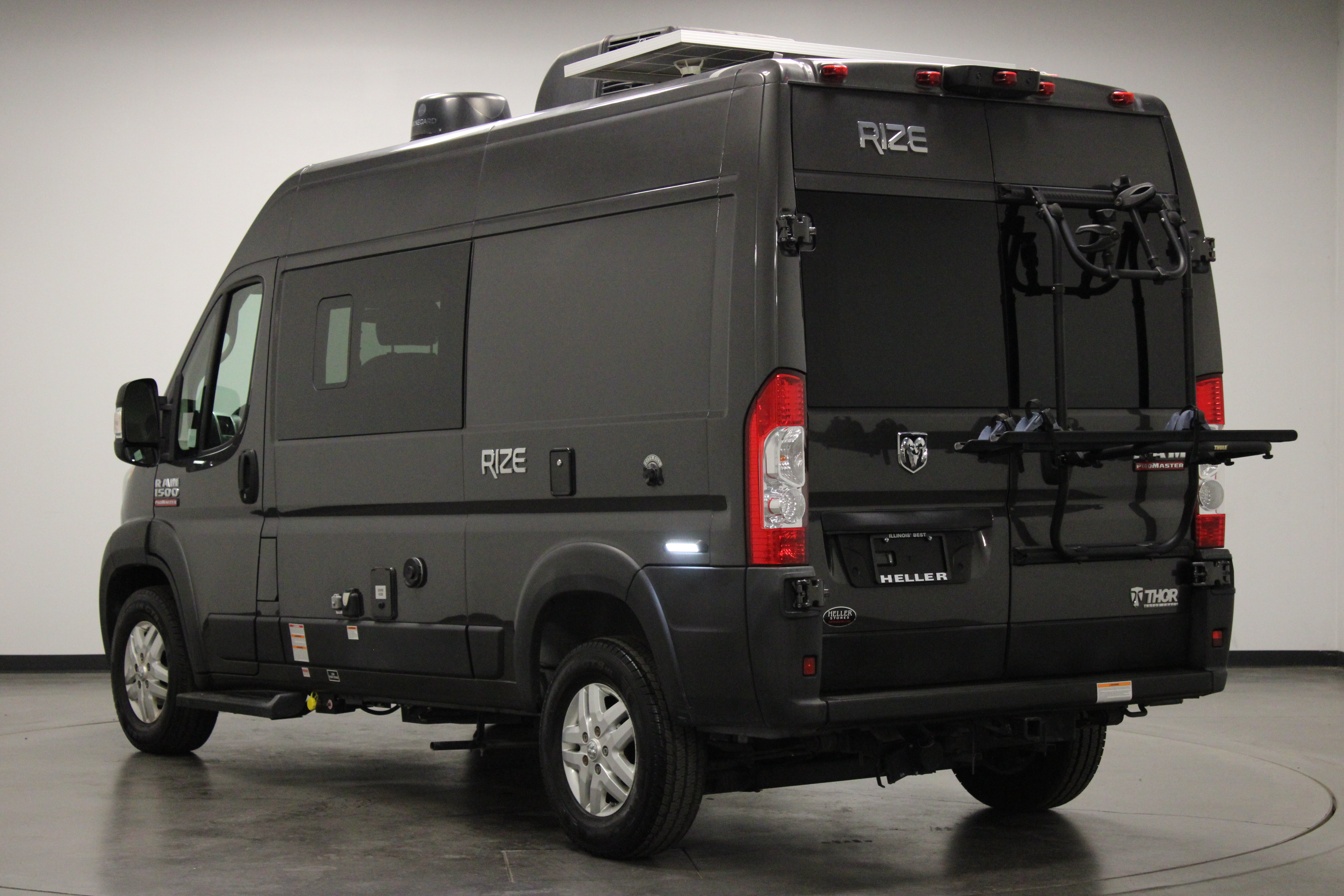Used 2021 RAM ProMaster 1500 w/ Convenience Group FWD image 6