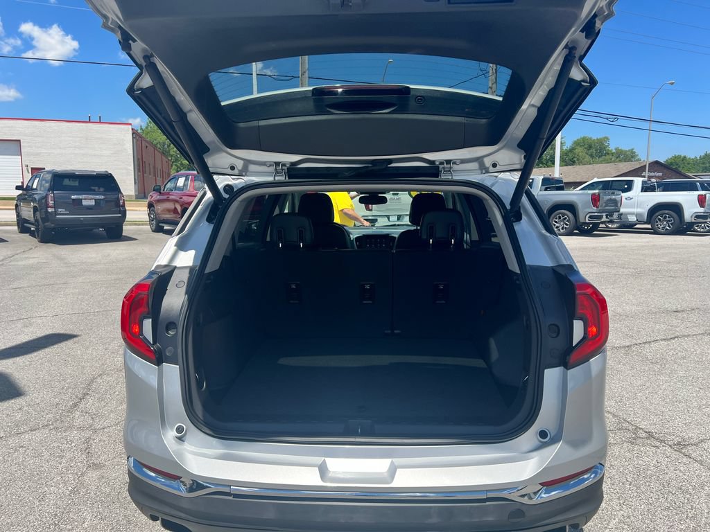 Used 2019 GMC Terrain SLT w/ Preferred Package AWD/4WD image 35